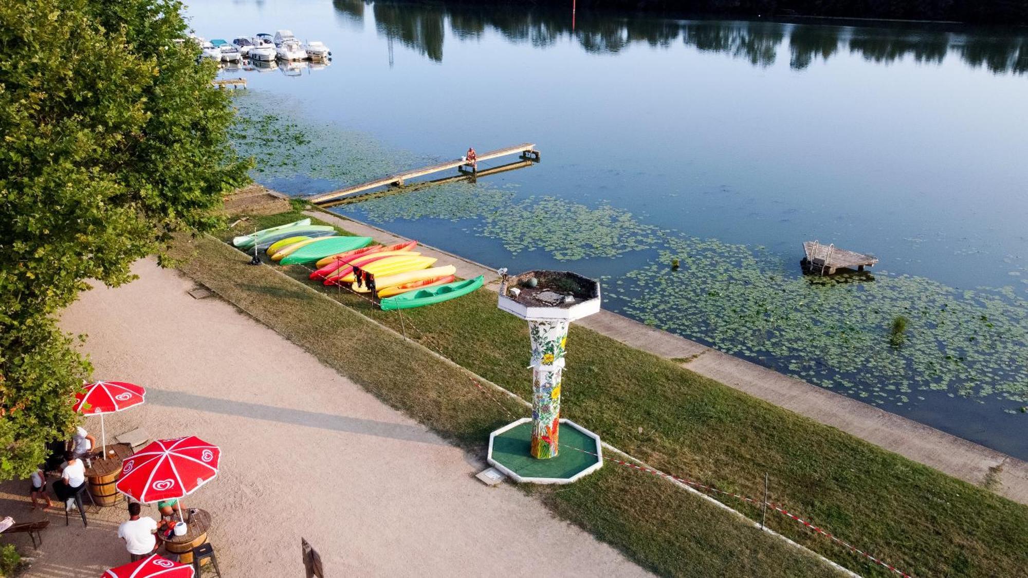 De *** Campingplatz