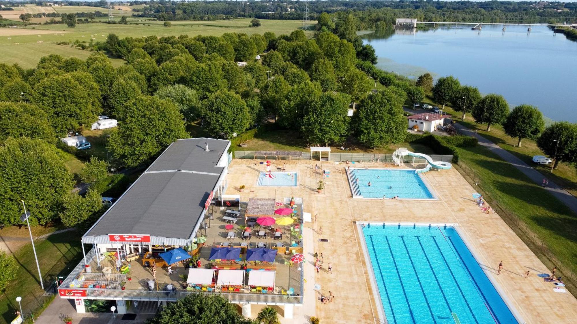 De *** Campingplatz *